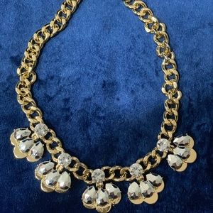 Banana Republic NWT  17 inch necklace.